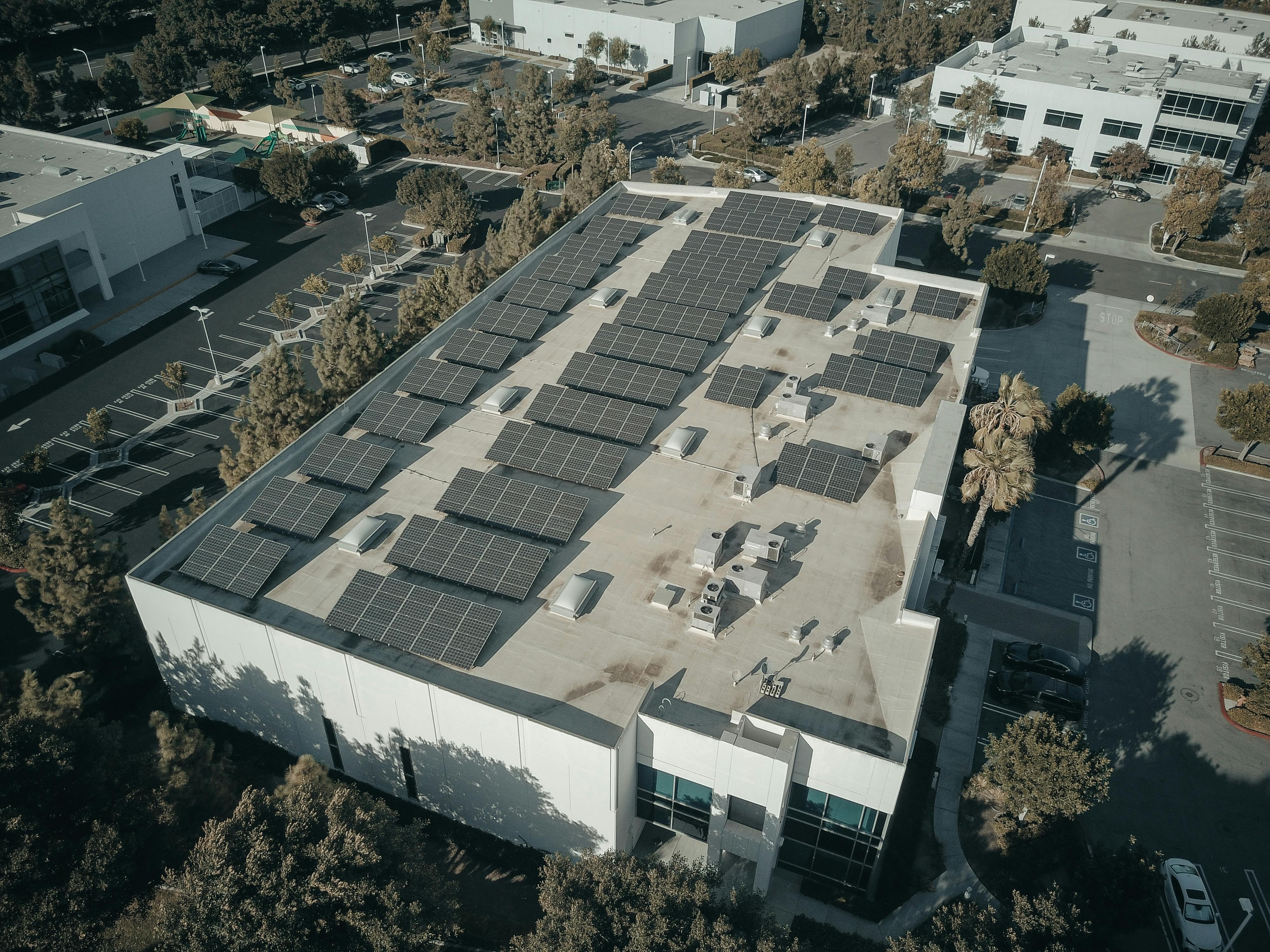 Large rooftop solar array on a commercial-style building